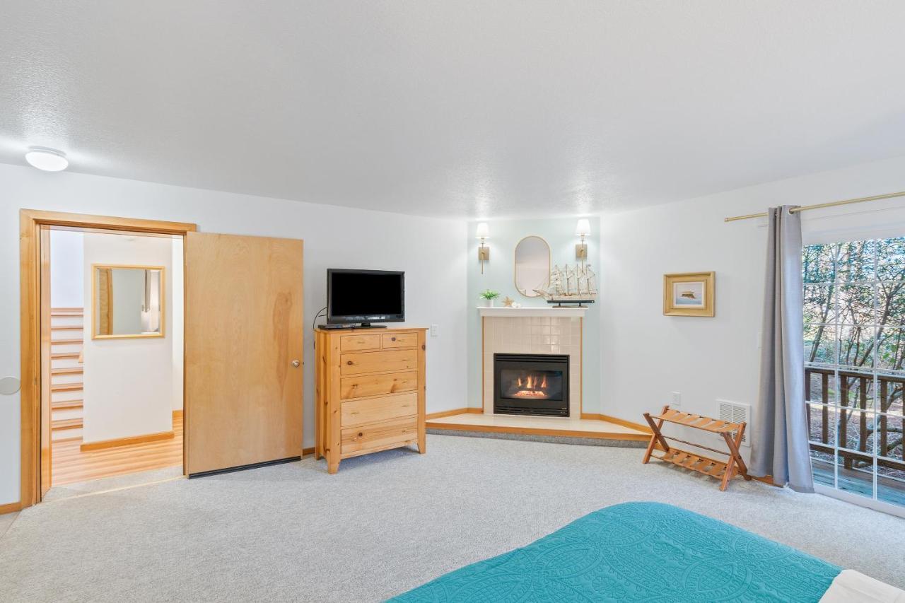 Cannon Beach Vibes, Steps To The Beach,Wifi,3 Full Bedroom En Suites With 3 Fireplaces,Near Downtown Εξωτερικό φωτογραφία
