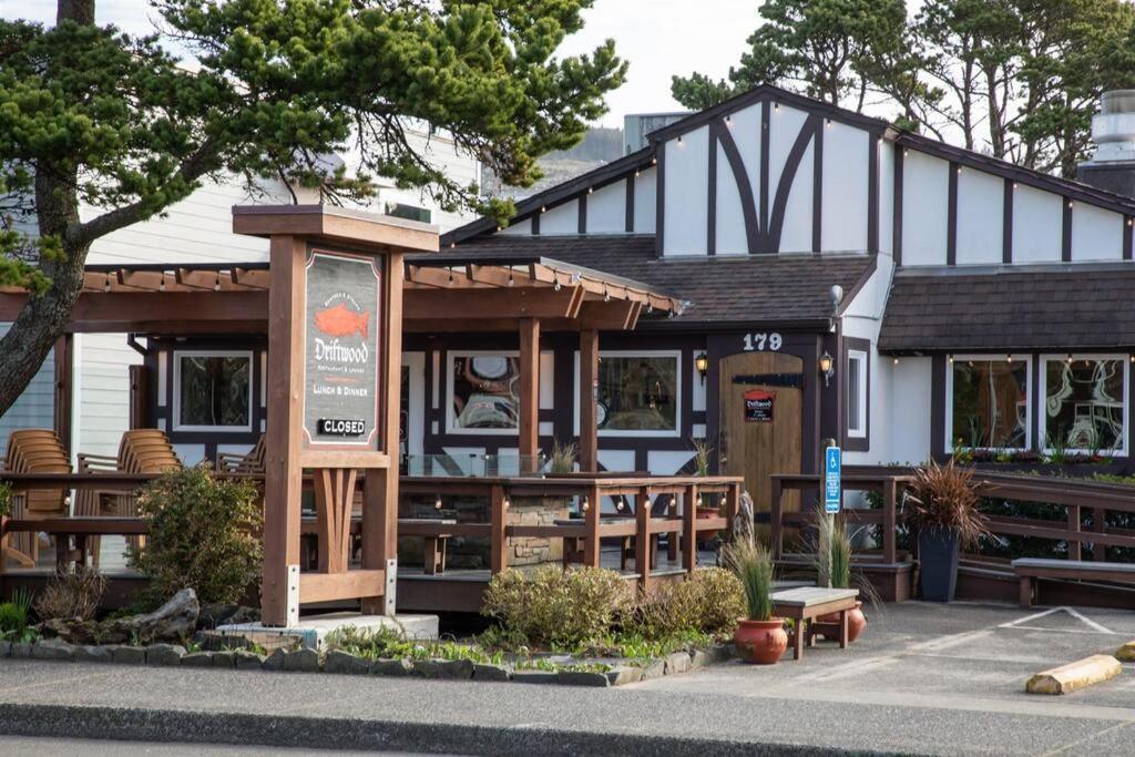 Cannon Beach Vibes, Steps To The Beach,Wifi,3 Full Bedroom En Suites With 3 Fireplaces,Near Downtown Εξωτερικό φωτογραφία